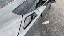 Load image into Gallery viewer, Corvette C7 Z06 Grand Sport Style Carbon Fiber / Painted Rear Quarter Panel Scoop Vents - Upper