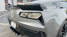Load image into Gallery viewer, Corvette C7 Z06 Stingray Carbon Fiber HydroGraphics Rear Diffuser
