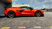 Load image into Gallery viewer, Corvette C8 Z06 Z07 Visible CARBON FIBER Kit Front Splitter Rocker Panels Side Skirts OEM GM
