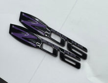 Load image into Gallery viewer, 2006 - 2013 C6 Corvette Z06 ZO6 505HP Custom Painted Fender Emblems