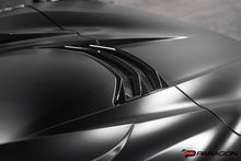 Load image into Gallery viewer, CCS C8 CORVETTE CONVERTIBLE CARBON FIBER HATCH VENT OVERLAY