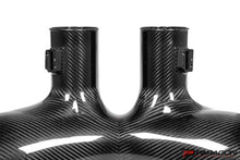 Load image into Gallery viewer, Eventuri C8 Z06 Carbon Intake