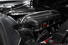 Load image into Gallery viewer, EVENTURI CARBON INTAKE & LINGENFELTER CARBON PTR INTAKE MANIFOLD WITH COUPLER