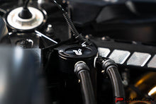 Load image into Gallery viewer, PARAGON PERFORMANCE C8 CORVETTE OIL CATCH CAN - COUPE & CONVERTIBLE