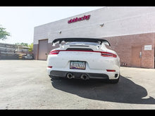 Load and play video in Gallery viewer, Fabspeed Porsche 991.2 Carrera Deluxe Dual Style Tips (for PSE) (2017-2019) - FS.POR.9912.PSEDLTCF