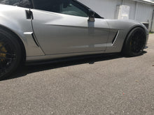 Load image into Gallery viewer, Corvette C6 ZR1 Carbon Fiber Hydro Side Skirts Rocker Panels for Base C6