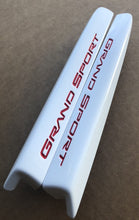 Load image into Gallery viewer, 2010 - 2013 Corvette C6 Grand Sport Carbon Fiber Painted Fender Emblems OEM GM - Labor Only