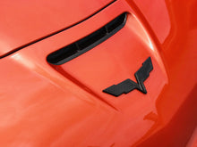 Load image into Gallery viewer, C6 Corvette Z06 ZO6 ZR1 Grand Sport Carbon Fiber HydroGraphics / Custom Painted Bumper Emblem
