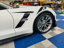 Load image into Gallery viewer, 2014 - 2019 Corvette C7 Extended Front Splash Guards