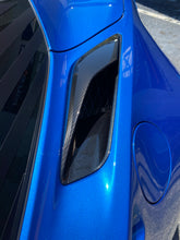 Load image into Gallery viewer, Corvette C7 Z06 Grand Sport Style Carbon Fiber / Painted Rear Quarter Panel Scoop Vents - Upper