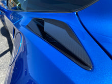 Load image into Gallery viewer, Corvette C7 Z06 Grand Sport Style Carbon Fiber / Painted Rear Quarter Panel Scoop Vents - Upper