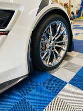 Load image into Gallery viewer, 2014 - 2019 Corvette C7 Extended Front Splash Guards