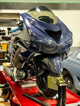 Load image into Gallery viewer, AGM Carbon Fiber Aero Front Fender (Hayabusa/ZX14) - from AG Motorsports
