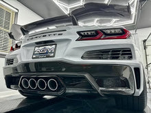 Load image into Gallery viewer, AGM C8 Corvette Z06 / Carbon Fiber Rear Diffuser (Middle Exit) - from AG Motorsports
