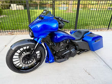 Load image into Gallery viewer, Harley Davidson Carbon Fiber 23&quot; FAT Tire Front Fender 14-23&#39; -  Made by AG Motorsports
