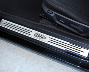 2010-2014 MUSTANG - OUTER DOOR SILLS FORD OVAL W/SLOTTED CARBON FIBER STYLE 2PC | POLISHED/BRUSHED STAINLESS STEEL