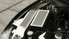 Load image into Gallery viewer, 2015-2020 MUSTANG - FUSE BOX COVER POLISHED STAINLESS W/CARBON FIBER TOP PLATE
