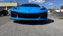 Load image into Gallery viewer, CORVETTE C8 Z06 VISIBLE CARBON FIBER SPLITTER FRONT LIP
