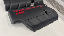 Load image into Gallery viewer, 2008 - 2013 Corvette C6 LS3 Fuel Rail Engine Covers OEM GM - Brand New - 12600987 12600988
