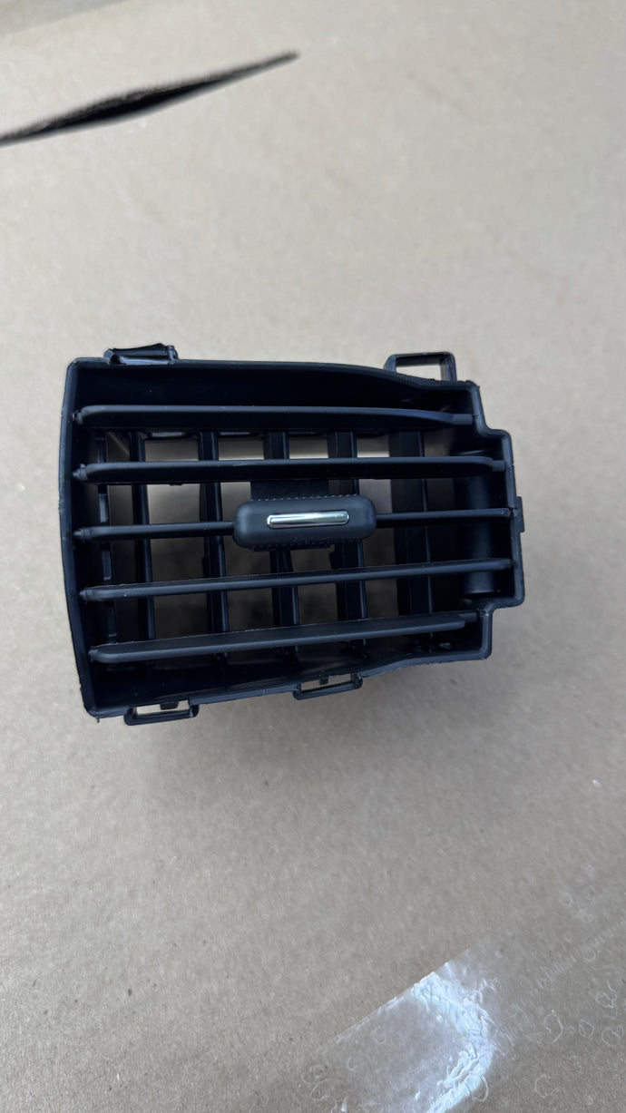2005 - 2013 Corvette C6 Center Console Air Vent Bezel AC Heat NIB New OEM GM 10324498 10324499