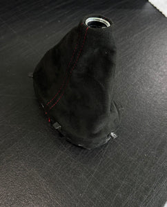 Fits For 2005 2006 2007 2008 2009 2010 2011 2012 2013 Chevy Corvette C6 New Genuine Suede Shift & Handbrake Boot In Red Stitch (Made In USA Fits For 2005 2006 2007 2008 2009 2010 2011 2012 2013 Chevy Corvette C6 New Genuine Suede Shift & Handbrake Boot In Red Stitch (Made In USA