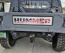 Load image into Gallery viewer, TAILGATE PLATE INSERT-BLACK ABS BACKING W/BRUSHED TOP PLATE (HUMMER STYLE W/AMERICAN FLAG)
