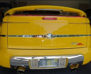 SSR TAILGATE FIN WITH LIGHTING