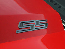 Load image into Gallery viewer, CAMARO SS - &#39;SS&#39; EMBLEMS 2PC | POLISHED STAINLESS STEEL AND FAUX CARBON FIBER
