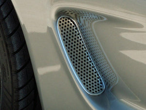 1997-2004 C5/Z06 CORVETTE - SIDE VENT GRILLES 2PC | PERFORATED W/POLISHED FINISH
