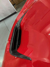 Load image into Gallery viewer, Carbon Fiber Center Hood Vent Cover - Ferrari F8 Tributo Coupe/Spider

