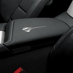 C7 Corvette GM Ebony Black Leather Embroidered Stingray Logo Console Lid